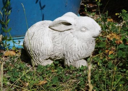 Gartenfigur Hase